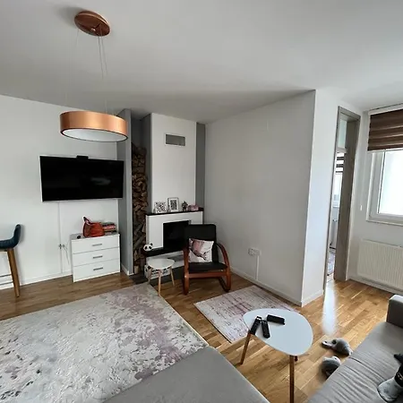In & Out Apartment, Free Garage Appartement *