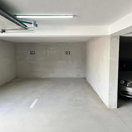 In & Out Apartment, Free Garage Appartement